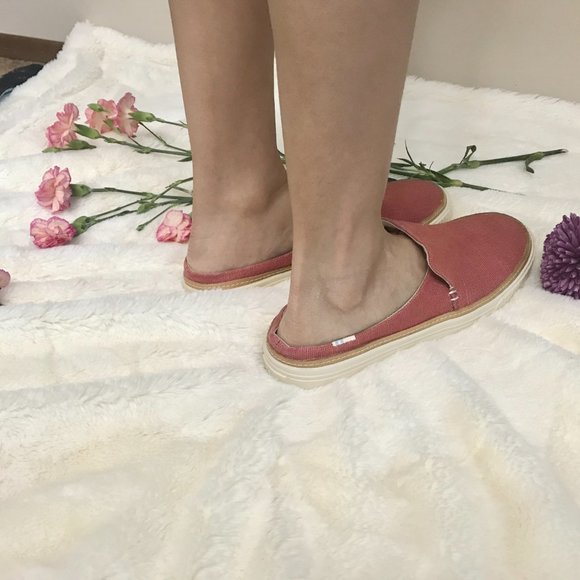 Toms slide on - Picture 3 of 6